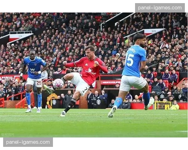 深度复盘:曼联逆转胜利物浦,替补奇兵登场改变前场压迫结构 深度复盘:曼联逆转胜利物浦,替补奇兵登场改变前场压迫结构