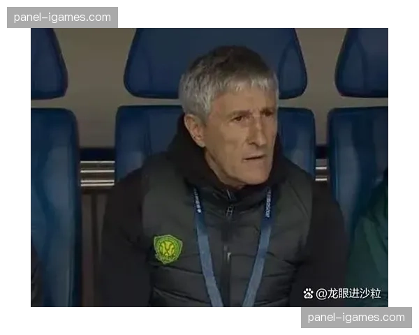 镜头聚焦:场边,一位保级队教练的紧张与每一次决策 镜头聚焦:场边,一位保级队教练的紧张与每一次决策