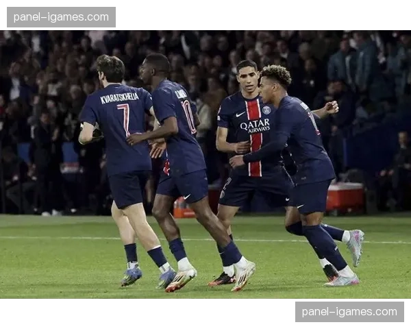 阿什拉夫右路突破制造威胁，巴黎圣日耳曼边路进攻体系成熟